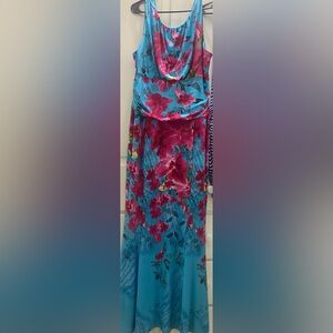 VENUS Floral Maxi Dress